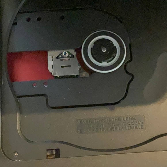 Sony Portable CD DVD Player DVP-FX820 With AC Adapter & Remote Control Red - Picture 12 of 16